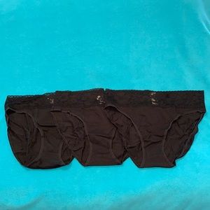 NWT-Victoria’s Secret-size M-high leg briefs (3)